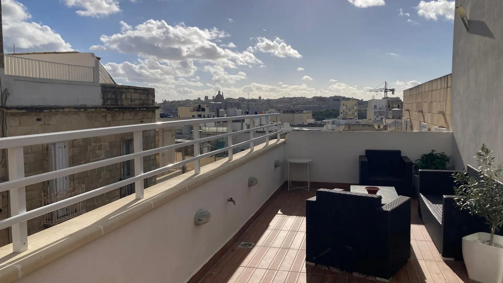 Appartamento Charming Central Townhouse In Sliema By Assetflow Pro
